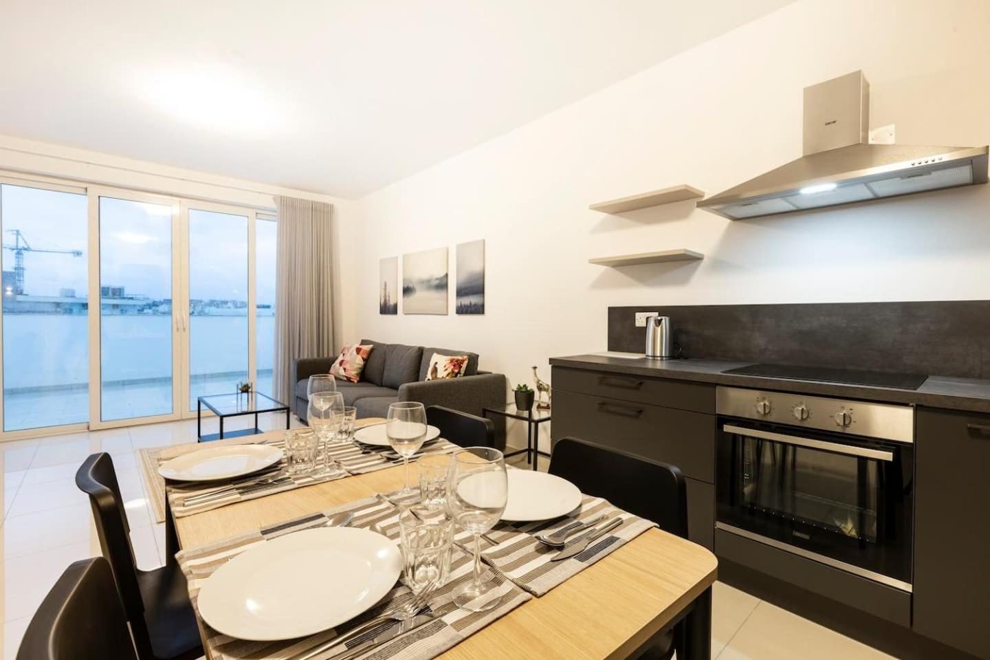 Beautiful Central Penthouse 1Br Ta Xbiex Екстер'єр фото